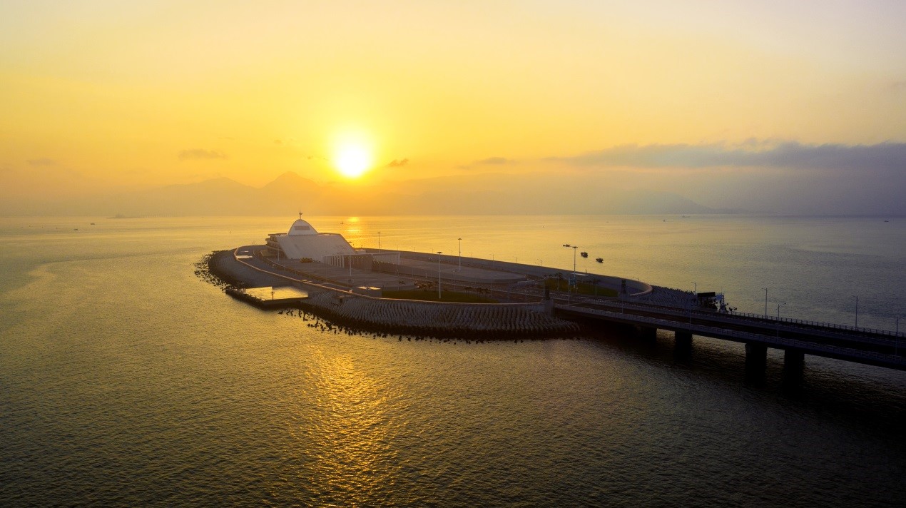 Hong Kong-Zhuhai-Macao Bridge: A mega project completed on the path of independent innovation