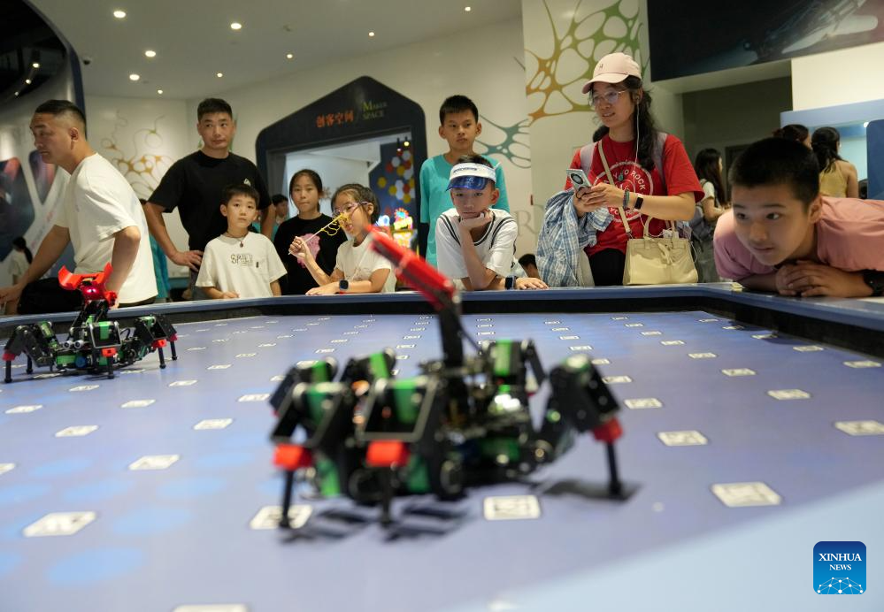 Children participate in various activities during summer vacation across China