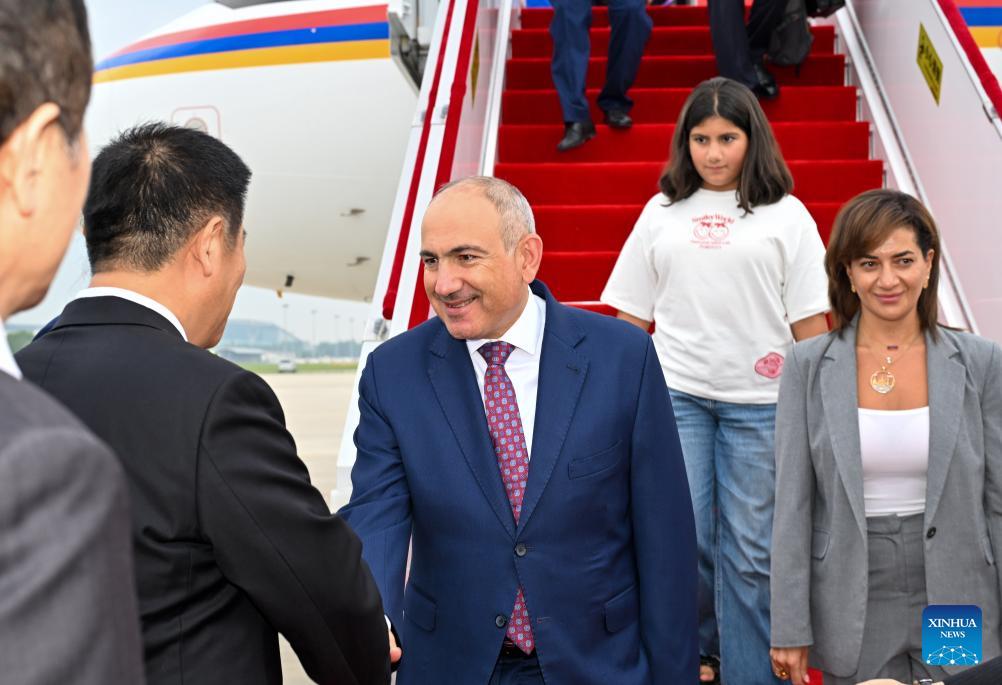 Armenian PM arrives in Tianjin for SCO Summit 2025